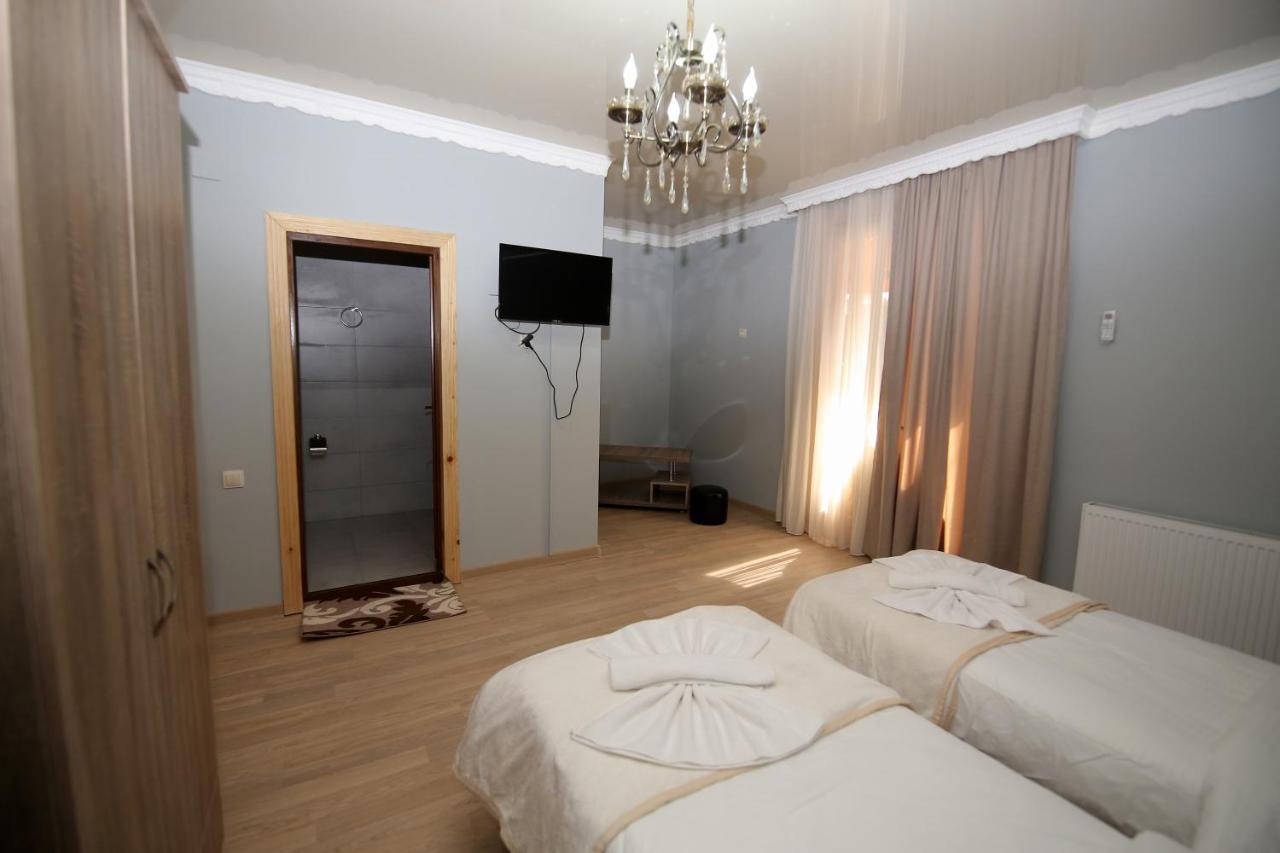 Hotel Shogi Sugdidi Eksteriør billede